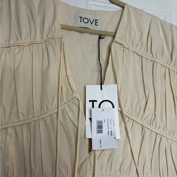 Tove Cream Short Dress - Picture 2 of 6